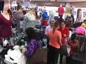 Vendas para o Dia das Mães animam 70% dos comerciantes em Maringá, diz pesquisa